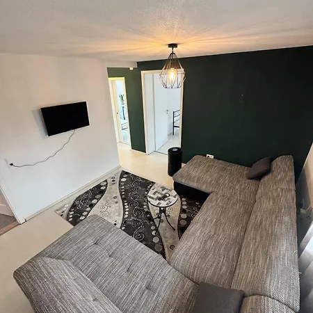 Großzügige Mit 3 Schlafzimmern&balkon Apartamento Heidenheim an der Brenz